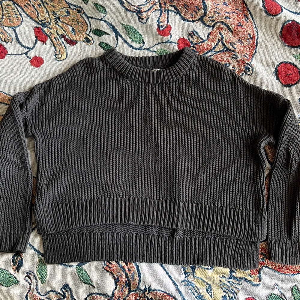 Tradlands Cottage crewneck sweater